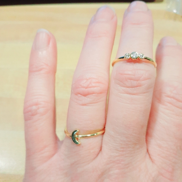 NEW Minimalist Dainty Gold Toned Moon CZ Ring Set - Picture 5 of 8